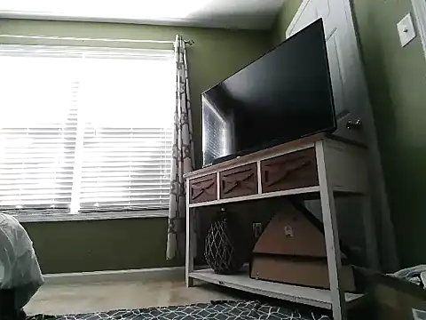 Snapshot of SashaSC3 chatting on 02-17-25, 07:33 SashaSC3 online show from 02-17-25, 07:33