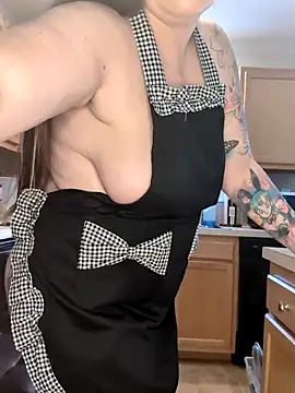 Snapshot of SashaSC3 chatting on 03-11-25, 03:45 SashaSC3 online show from 03-11-25, 03:45