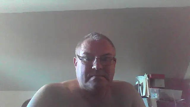 Snapshot of mkestr69 chatting on 10-05-25, 09:49 mkestr69 online show from 10-05-25, 09:49