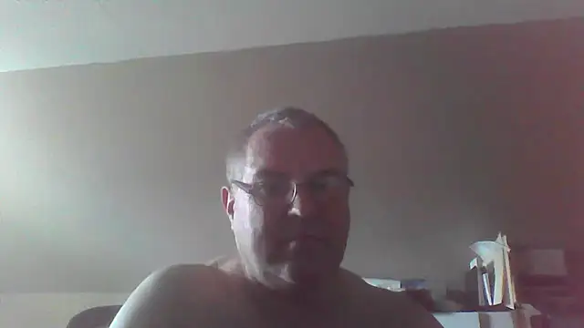 Snapshot of mkestr69 chatting on 09-12-25, 06:51 mkestr69 online show from 09-12-25, 06:51
