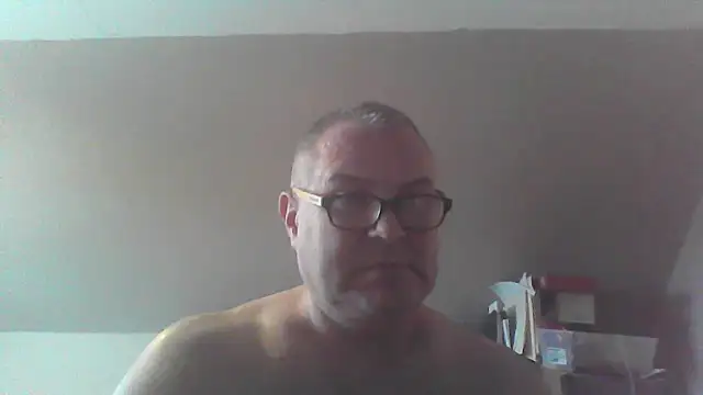 mkestr69 online show from 12-15-25, 09:31