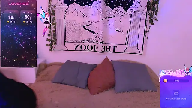 Snapshot of beauty_blonde chatting on 02-16-25, 06:43 beauty blonde online show from 02-16-25, 06:43