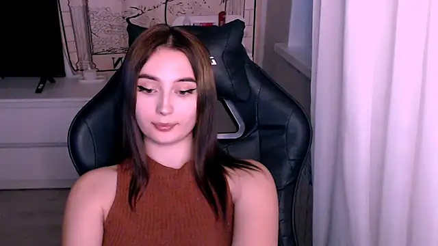 Snapshot of beauty_blonde chatting on 10-04-25, 11:56 beauty blonde online show from 10-04-25, 11:56