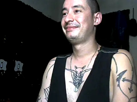 Snapshot of vampireathome chatting on 09-23-25, 03:24 vampireathome online show from 09-23-25, 03:24