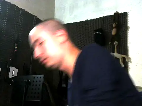 Snapshot of vampireathome chatting on 09-26-25, 03:24 vampireathome online show from 09-26-25, 03:24