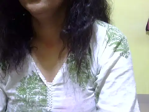 Snapshot of Your_cutiepie_ chatting on 10-21-25, 06:40 Your cutiepie online show from 10-21-25, 06:40
