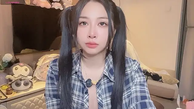 Snapshot of Moonccoi chatting on 09-12-25, 07:13 Moonccoi online show from 09-12-25, 07:13