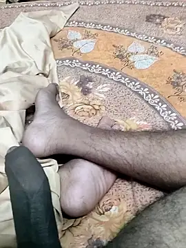 Yashkumar 0697 online show from 12-04-25, 07:24