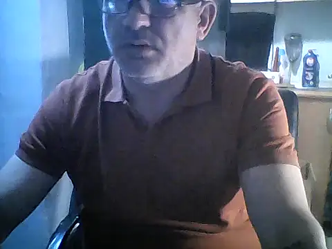 Snapshot of murat7888 chatting on 05-06-26, 08:40 murat7888 online show from 05-06-26, 08:40