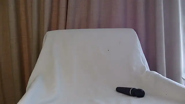 Snapshot of redpoint34 chatting on 10-13-25, 09:00 redpoint34 online show from 10-13-25, 09:00