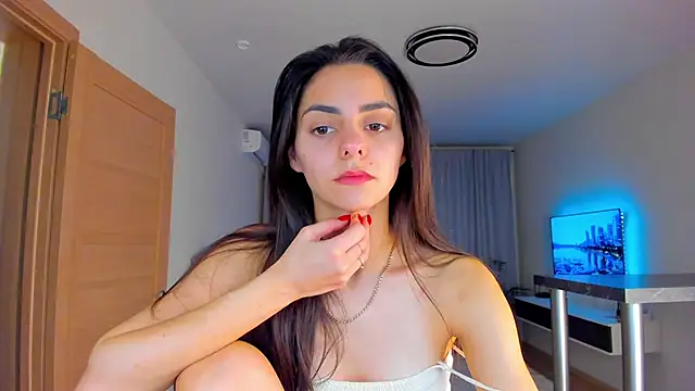 EmiliaZen online show from 11-06-25, 07:40