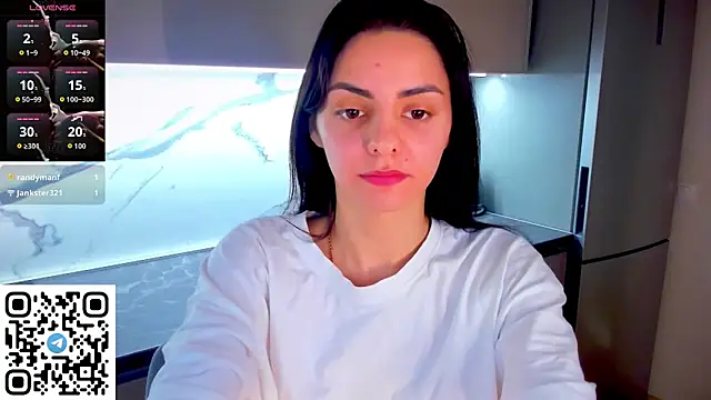 Snapshot of EmiliaZen chatting on 04-26-26, 09:45 EmiliaZen online show from 04-26-26, 09:45