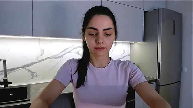 EmiliaZen online show from 03-04-25, 01:17