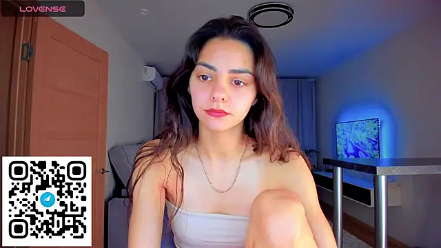 EmiliaZen online show from 10-21-25, 03:22