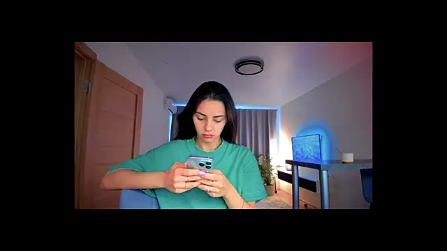 EmiliaZen online show from 09-28-25, 12:23