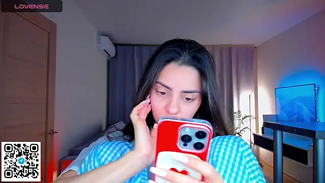 EmiliaZen online show from 02-09-26, 06:06