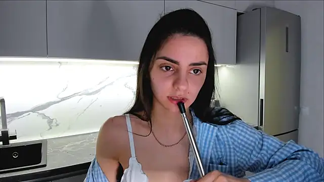 EmiliaZen online show from 03-07-25, 09:17