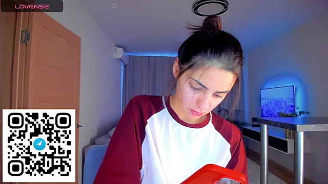 EmiliaZen online show from 11-03-25, 01:26