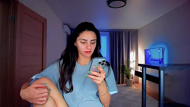 EmiliaZen online show from 10-07-25, 02:40