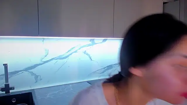 Snapshot of EmiliaZen chatting on 05-03-26, 05:16 EmiliaZen online show from 05-03-26, 05:16