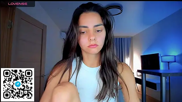 EmiliaZen online show from 09-09-25, 04:16