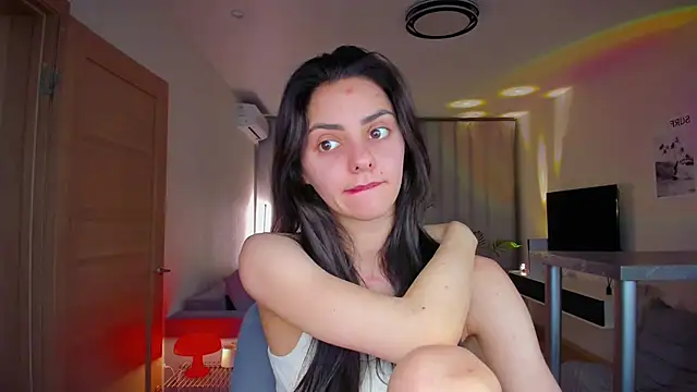 EmiliaZen online show from 04-03-26, 06:47