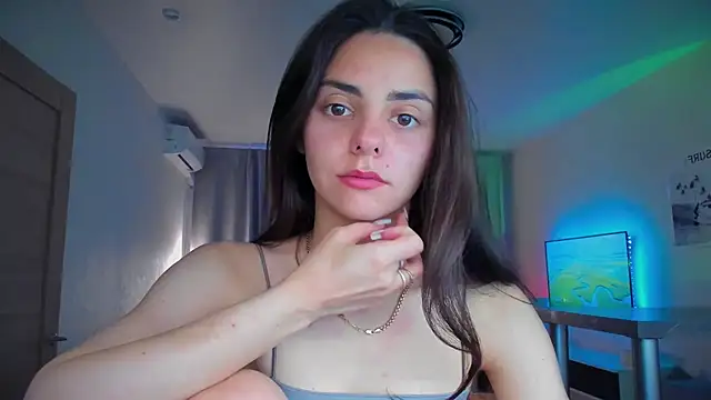 Snapshot of EmiliaZen chatting on 07-06-26, 01:12 EmiliaZen online show from 07-06-26, 01:12