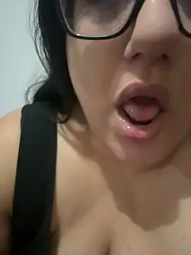 Snapshot of daianaspencer chatting on 11-21-25, 07:29 daianaspencer online show from 11-21-25, 07:29