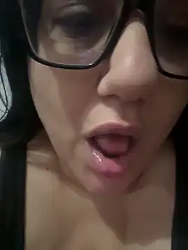 Snapshot of daianaspencer chatting on 12-22-25, 08:36 daianaspencer online show from 12-22-25, 08:36