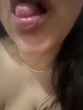 daianaspencer online show from 05-07-26, 07:23