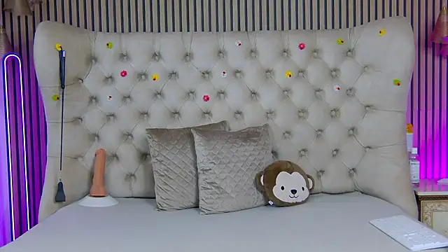 PlayfulShow online show from 04-08-26, 02:18