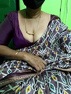 Snapshot of niiveditha chatting on 03-20-25, 12:30 niiveditha online show from 03-20-25, 12:30