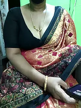 Snapshot of niiveditha chatting on 10-13-25, 03:08 niiveditha online show from 10-13-25, 03:08