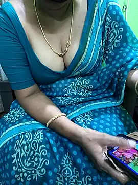 Snapshot of niiveditha chatting on 09-18-25, 02:09 niiveditha online show from 09-18-25, 02:09