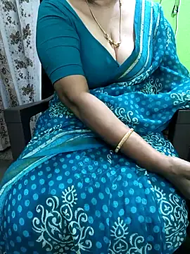 Snapshot of niiveditha chatting on 09-19-25, 02:26 niiveditha online show from 09-19-25, 02:26