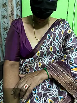 Snapshot of niiveditha chatting on 03-19-25, 11:39 niiveditha online show from 03-19-25, 11:39