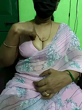 Snapshot of niiveditha chatting on 03-20-25, 12:00 niiveditha online show from 03-20-25, 12:00