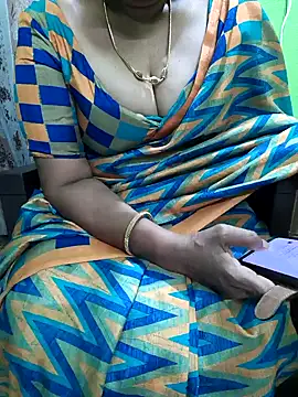 Snapshot of niiveditha chatting on 09-20-25, 03:50 niiveditha online show from 09-20-25, 03:50