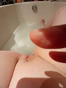 NoLubricantNeeded online show from 12-20-25, 07:39