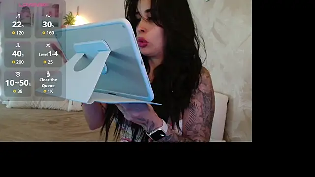 Snapshot of ambergirl14 chatting on 04-15-26, 10:43 ambergirl14 online show from 04-15-26, 10:43