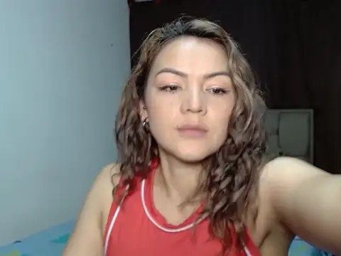 Snapshot of PenelopeMist chatting on 05-08-26, 01:53 PenelopeMist online show from 05-08-26, 01:53
