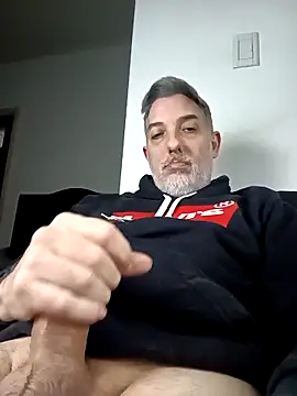 Snapshot of Sexyguycumming chatting on 09-26-25, 03:46 Sexyguycumming online show from 09-26-25, 03:46