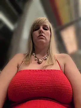 Sexybiene969 online show from 04-18-26, 04:09