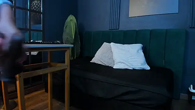 scarlet edwars online show from 04-04-26, 06:58