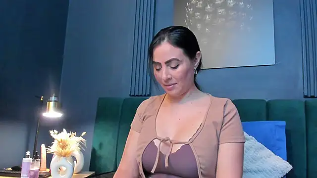 scarlet edwars online show from 02-05-26, 06:48