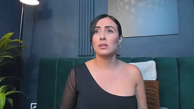 scarlet edwars online show from 11-10-25, 09:31