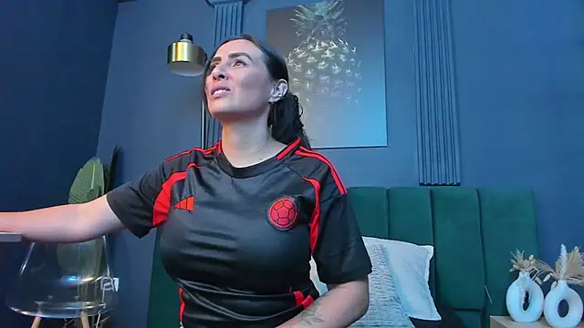 scarlet edwars online show from 03-26-26, 06:06