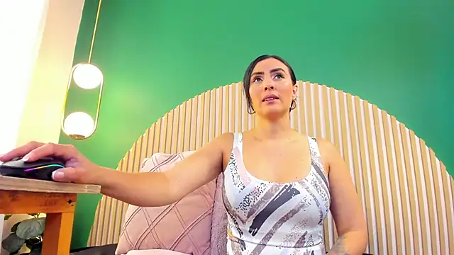 scarlet edwars online show from 02-12-26, 06:18