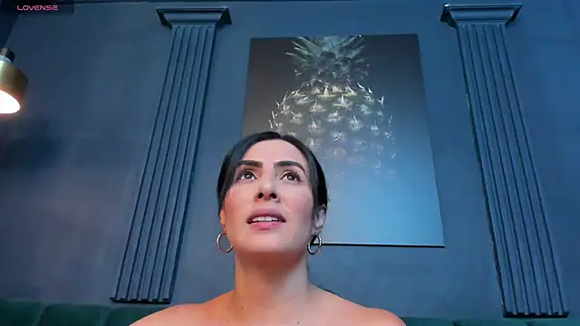 scarlet edwars online show from 11-05-25, 08:34