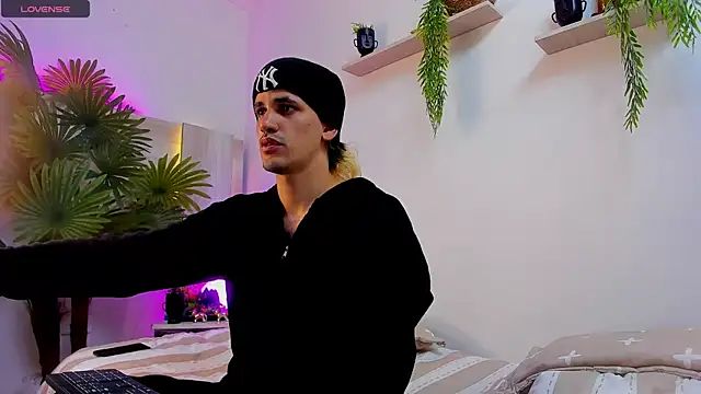 Dirty Kingg online show from 09-18-25, 08:34
